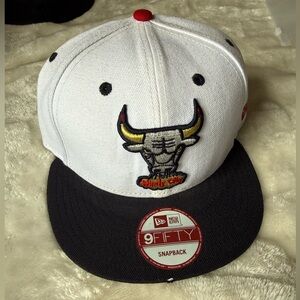 New Era White and Black Chicago Bulls Snapback Hat
